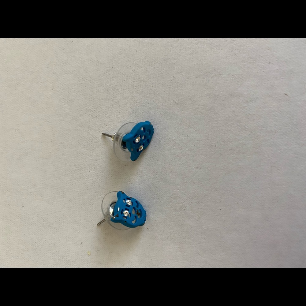 earring - Picture 2 of 2